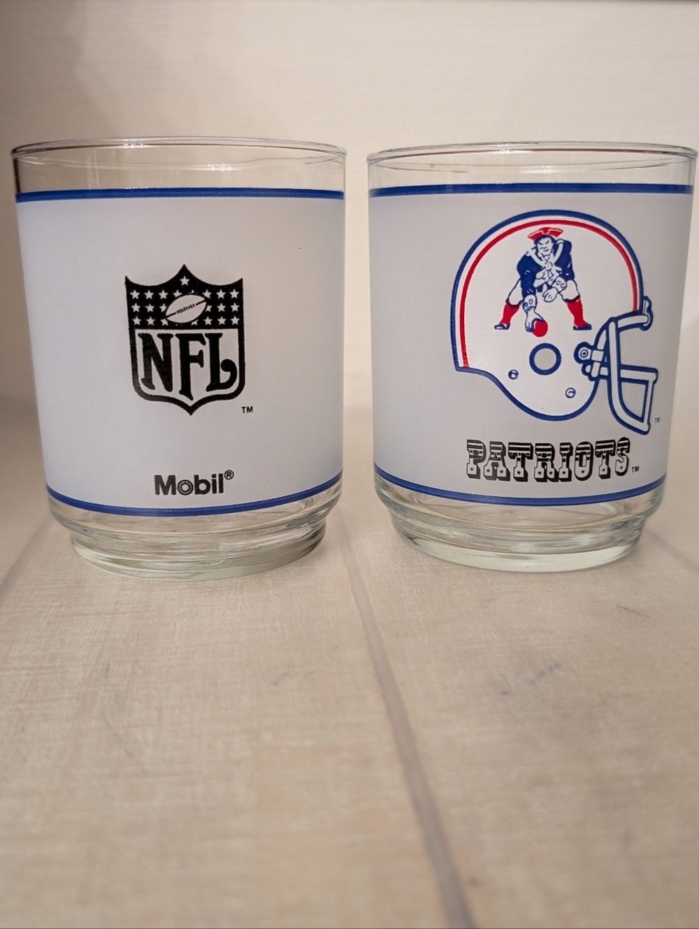 Vintage 80s New England Patriots Mobil Collectible Glasses